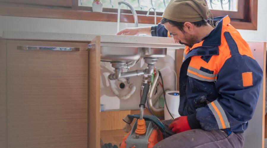 Professional septic pumping service in Oak Park, MI